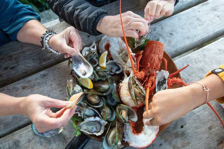 Coro Oyster Company platters013