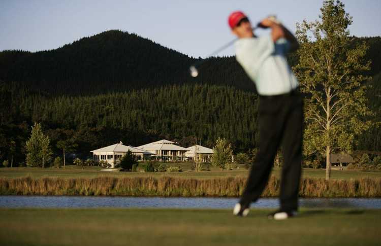 401738 lakes resort pic copy