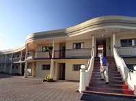 click here for more information Breakers Motel :: click here for more information