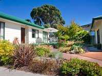 click here for more information Andrea's Bed & Breakfast :: click here for more information