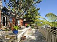 click here for more information Grafton Cottage Bed and Breakfast :: click here for more information