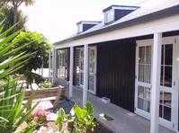 click here for more information Southpacific Motel :: click here for more information
