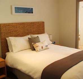 Queen Bedrooms