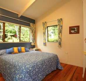 Sunflower Cottage King Bedroom