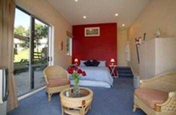 Waihi Beach Lodge